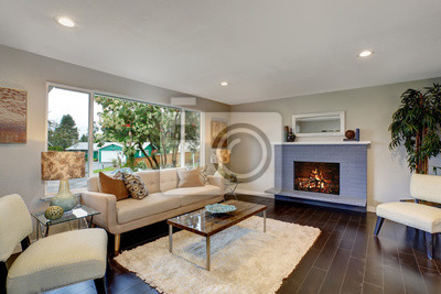 sala de estar com piso de madeira