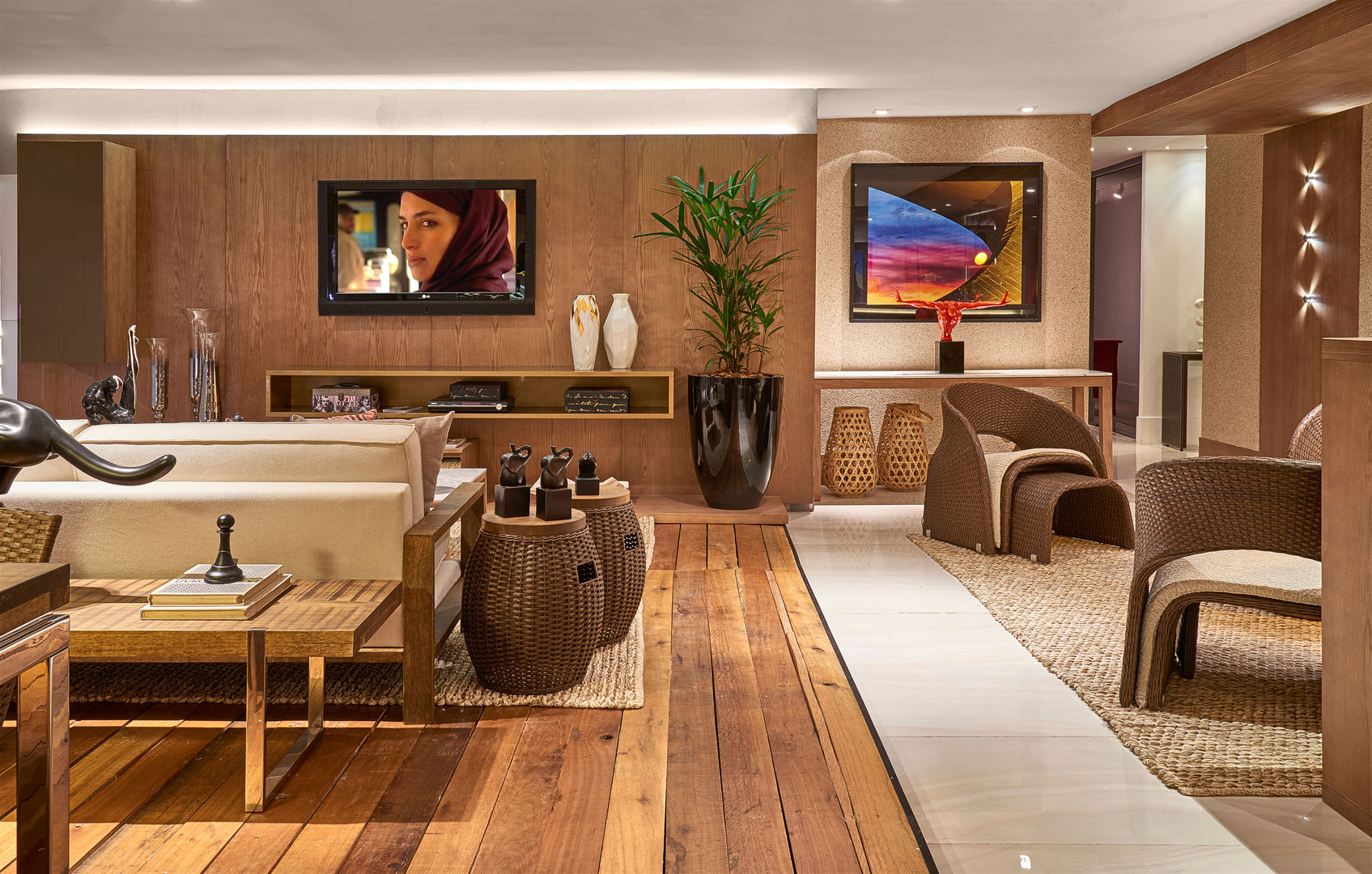 sala de estar com piso de madeira