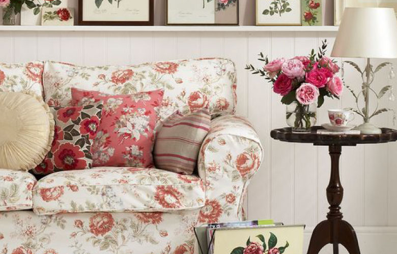 10 ideias de decoração com sofá floral para transformar sua sala