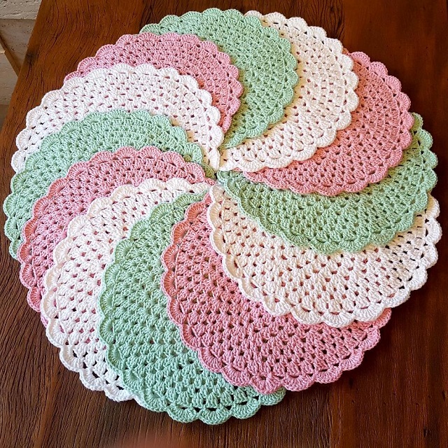 sousplat de crochê vs jogo americano qual escolher