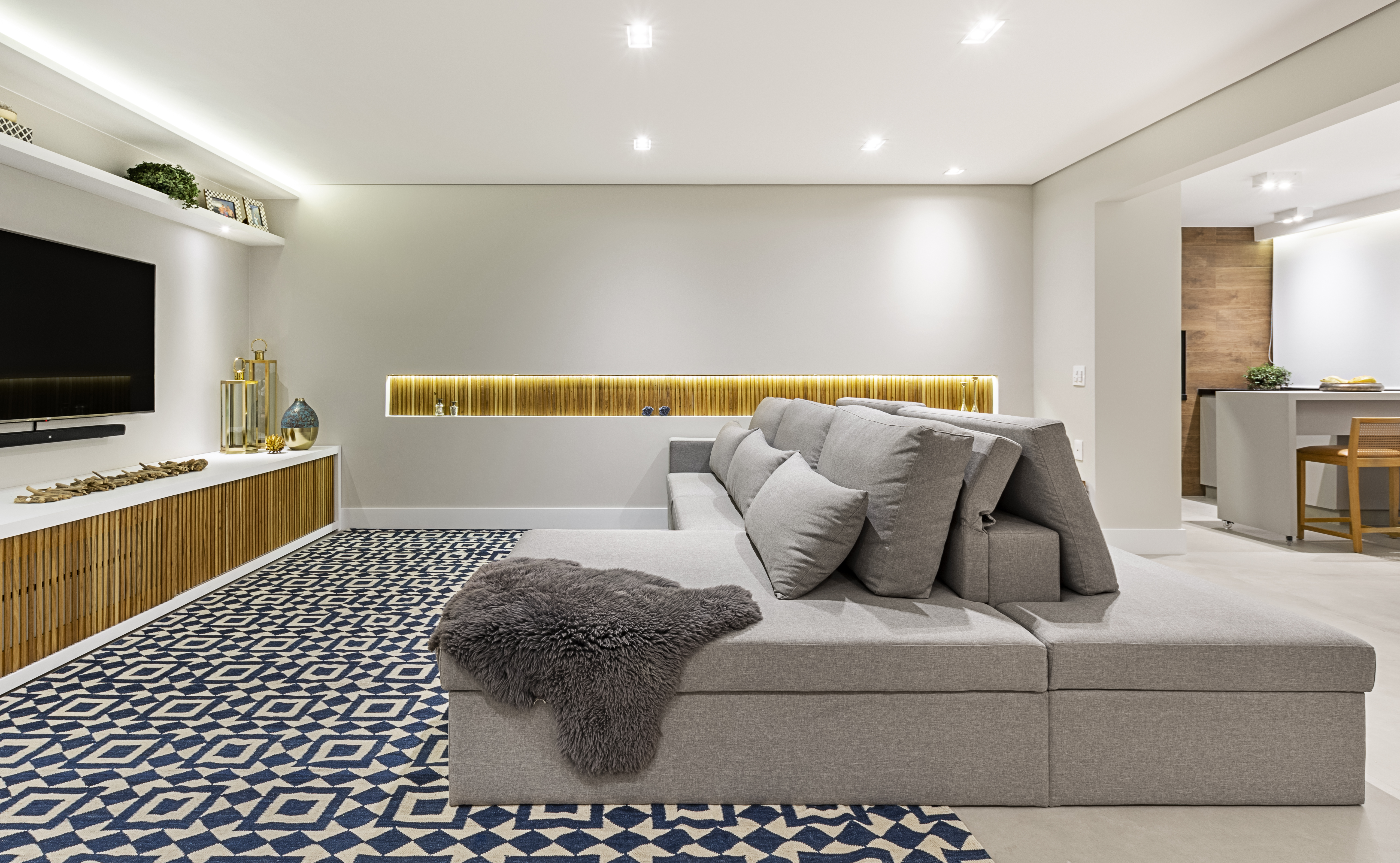 tapete geometrico shaggy ou fibra natural qual o melhor