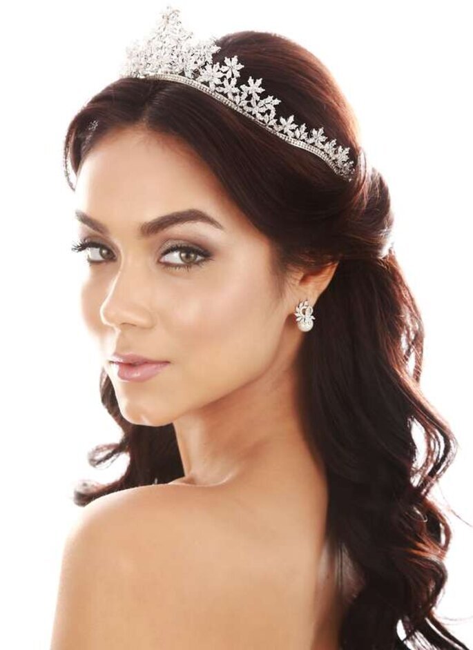 preço médio tiara de luxo bordada à mão