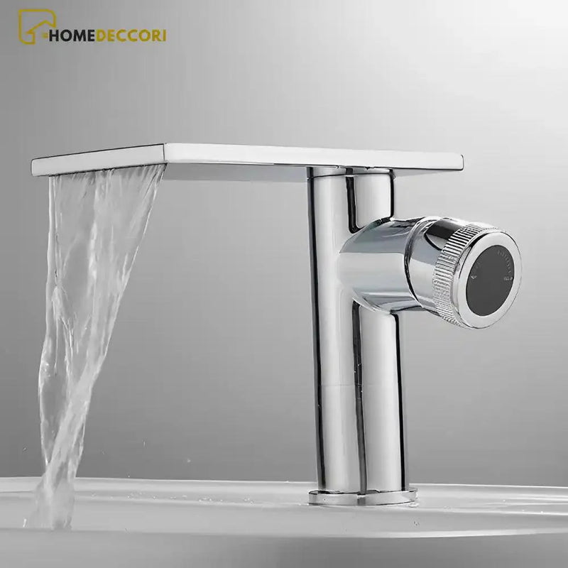 Torneira Cascata de Vidro: Elegância e Modernidade para Seu Projeto