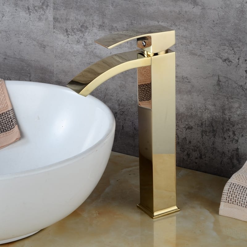 Torneira Cascata de Vidro: Elegância e Modernidade para Seu Projeto