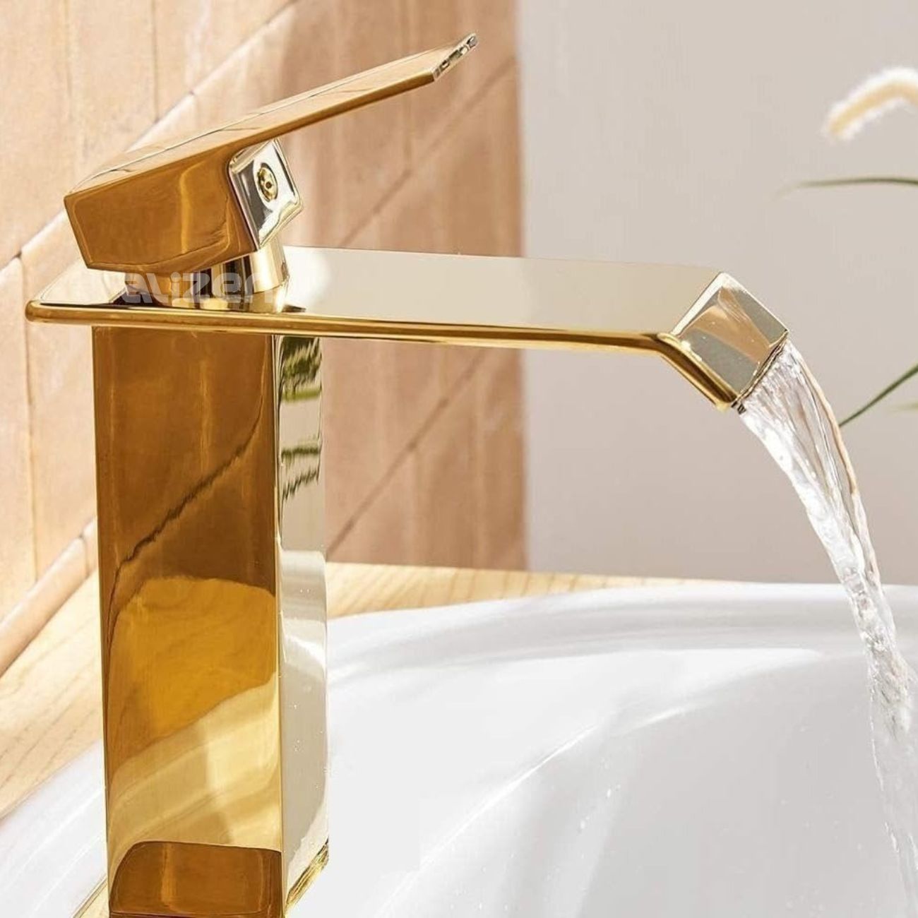 Torneira Cascata de Vidro: Elegância e Modernidade para Seu Projeto