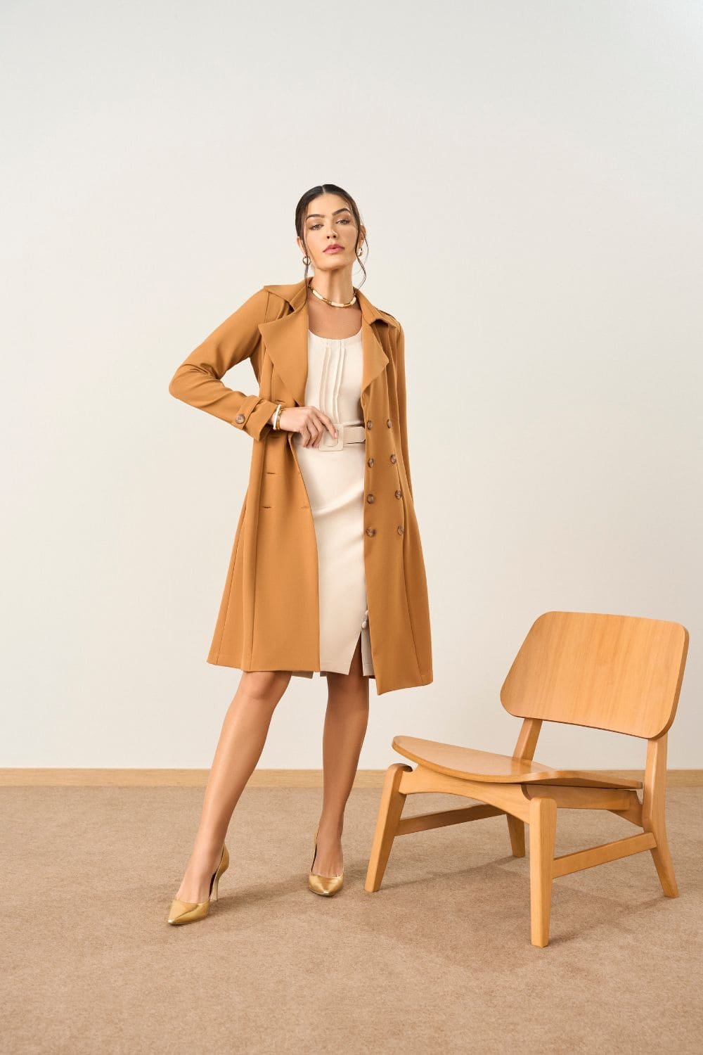 Além do Bege: Cores de Trench Coat para Inovar no Guarda-Roupa
