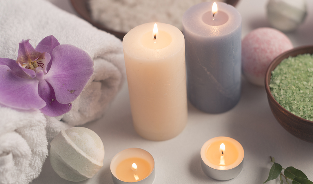 Velas de Cera Vegetal vs. Parafina: Qual a Melhor Escolha para Sua Casa?