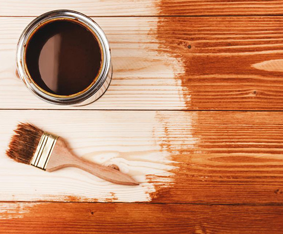 como evitar bolhas no verniz da madeira