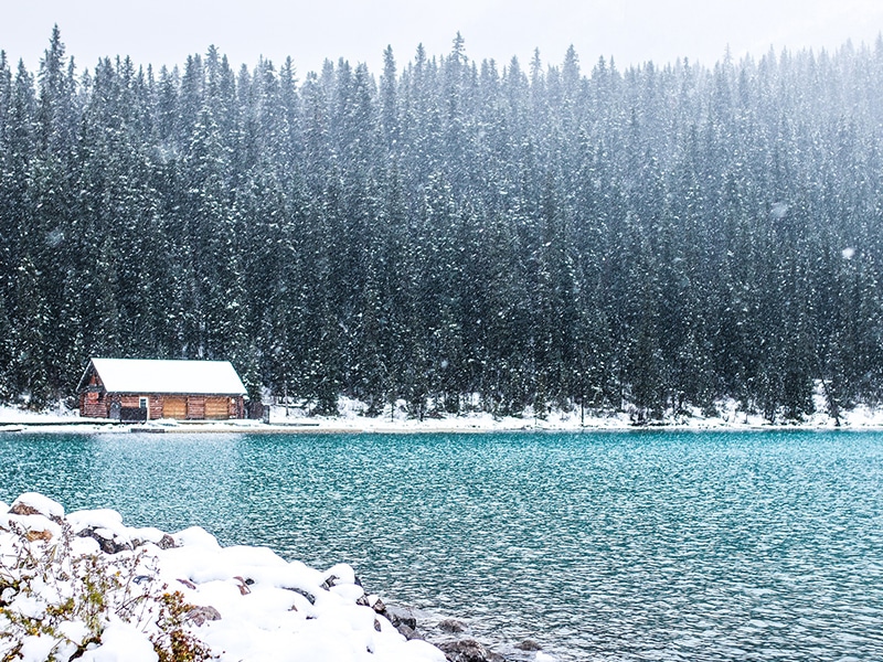 Esqui e Snowboard no Canadá: Destinos Imperdíveis nas Montanhas Rochosas