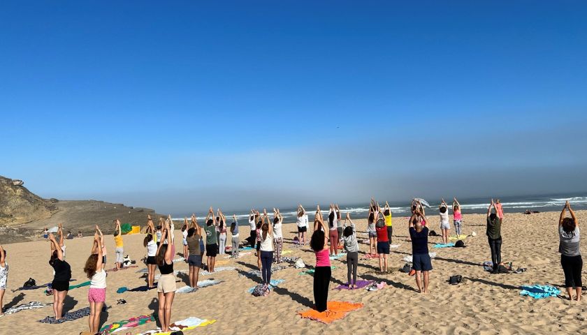 yoga na praia