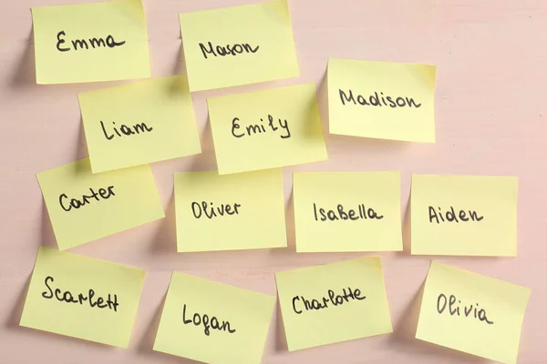 nomes curtos e diferentes para bebês